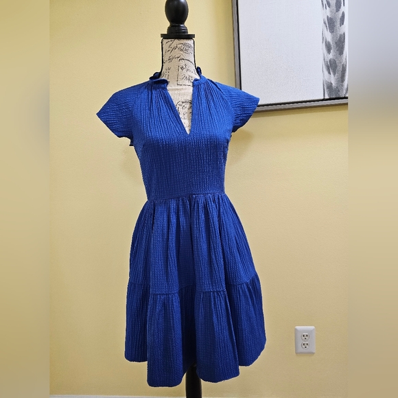 ANTONIO MELANI Dresses & Skirts - Antonio Melani V Neck Short Sleeve Royal Blue Mini Dress